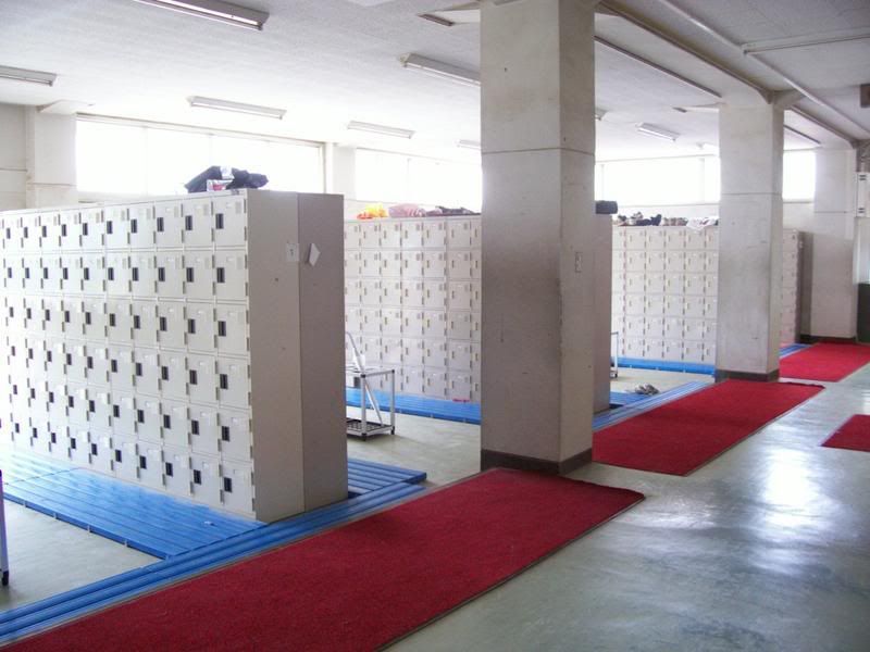 The Middel school Lockers Page 1 Karasumori Acadamy Guild Forums