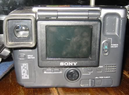 IMAGE: http://i95.photobucket.com/albums/l137/jsofa/sony.jpg