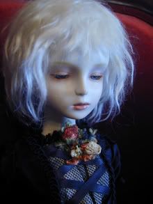 http://i95.photobucket.com/albums/l139/LiLTakya/Goth%20Dolls%20and%20Stuffs/gothic_dolls.jpg