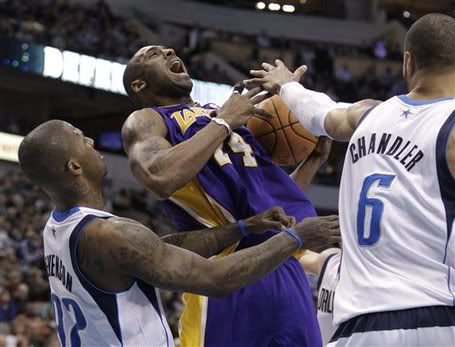 Kobe loses to Mavericks