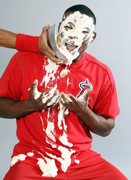 Howie Kendrick pie in face