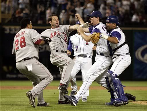 Angels-Rangers fight