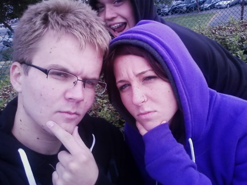 http://i95.photobucket.com/albums/l145/seraph086770/0625001757.jpg?t=1278016532