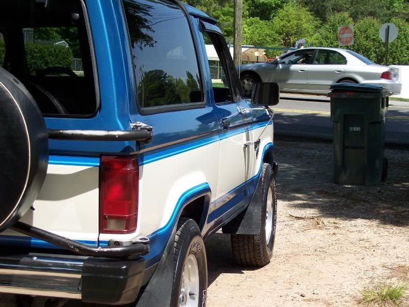 1983FordBronco2003.jpg