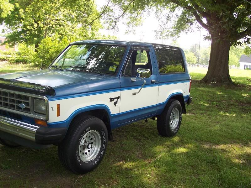 1983FordBronco2006.jpg