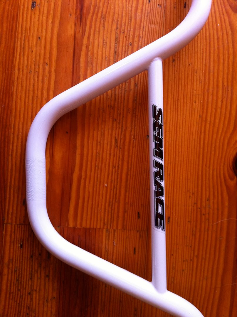 BIKES RACE XLT WHITE HANDLEBARS BAR BMX FIT BARS  